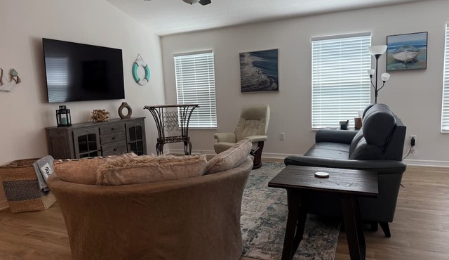 BRAND NEW 2 BDR 2 BTH w. Golf Cart - Half mile to EASTPORT