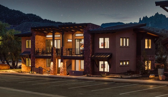 LaFave-Luxury Suite at Zion: Temple of Sinawava
