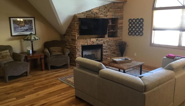 Spacious Estes Park 2 Bedroom Loft with AC. On the River, location is unmatched.