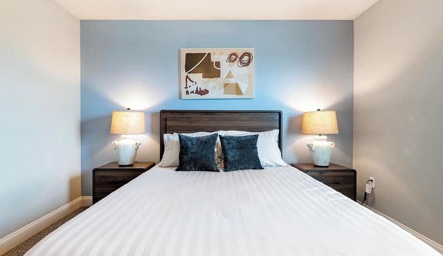Landing | Chic 3BD, Gym, Clubhouse