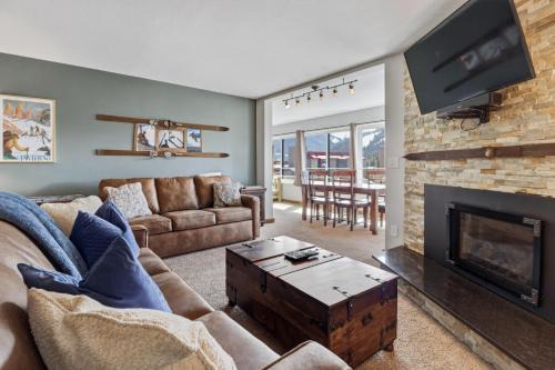 BE306B Bridge End 1Br 1Ba