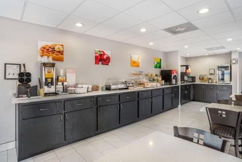 Quality Inn & Suites near Panama City Beach