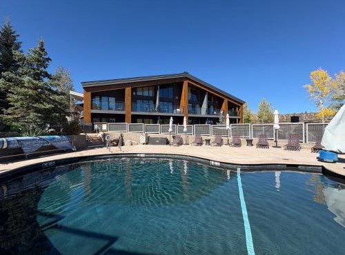 Timberline Condominiums 1 Bedroom Deluxe Unit B2G
