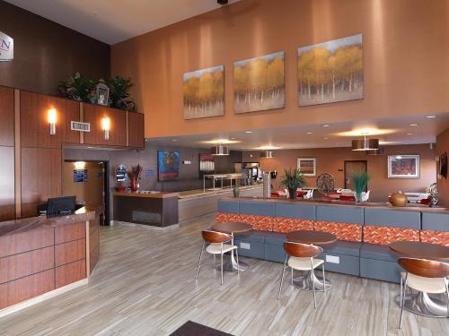 Crystal Inn Hotel Suites 